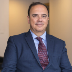 Dr. Fernando Urdiales